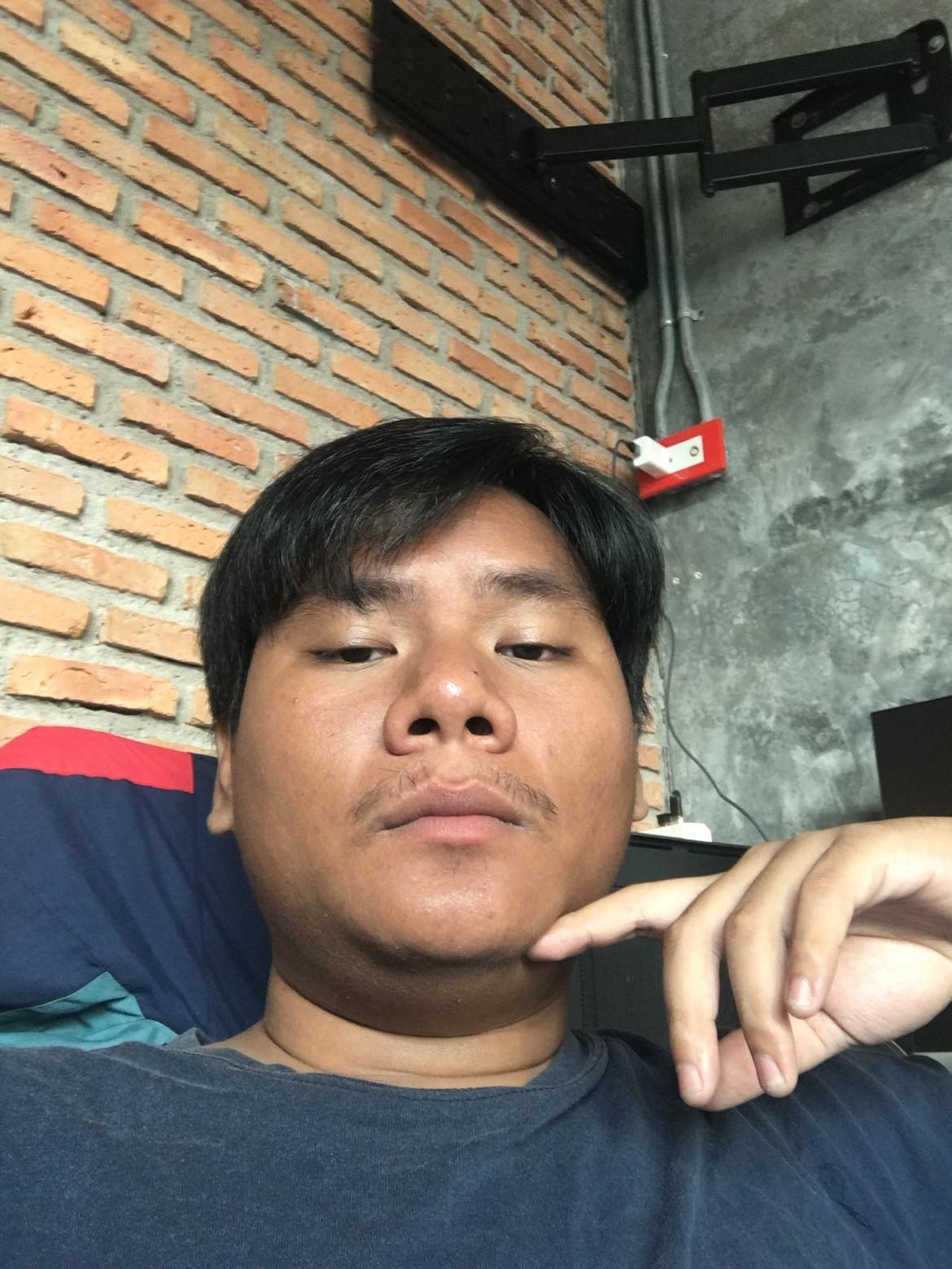 วีรภัทร เหลาเกิ้มหุ่ง